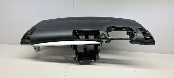 BMW 1 E81 E87 Dashboard 