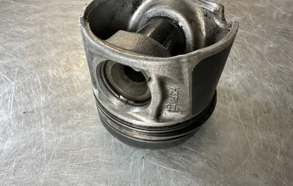 Opel Vivaro Piston 080340