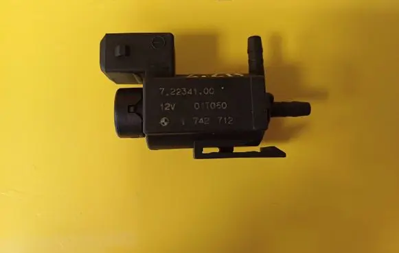 BMW 5 E39 Turbo solenoid valve 1742712 72234100