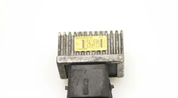 Renault Megane III Glow plug pre-heat relay 8200859243