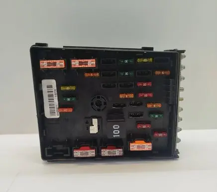 Volkswagen PASSAT B7 Fuse module 3C0937125