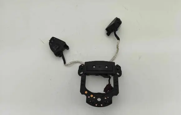 Mercedes-Benz GLC C253 Steering wheel buttons/switches a0999056400