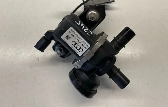 Audi Q5 SQ5 Fuel distributor 80A201559B 80A201171B