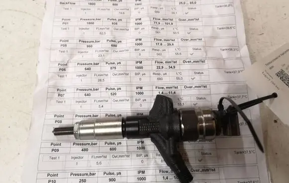 Subaru Legacy Fuel injector 16613AA020 07890