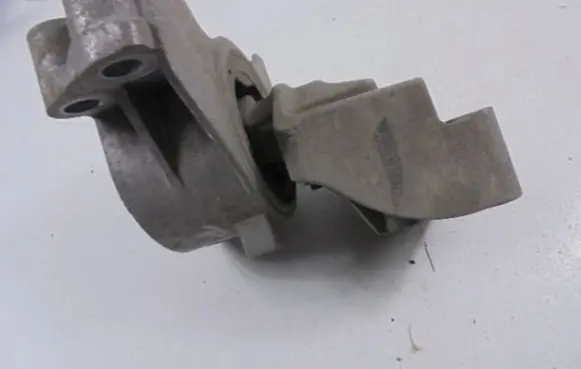 Fiat Fiorino Engine mounting bracket