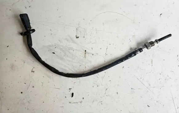 Volvo XC90 Exhaust gas temperature sensor 31370463 1345797901098