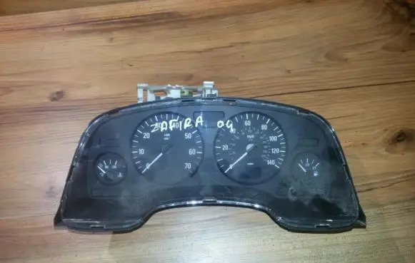 Opel Zafira A Speedometer (instrument cluster) 24461757jk 110080208