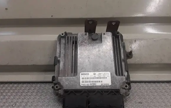 Dodge Caliber Engine control unit/module 0281013693 P05187449AC