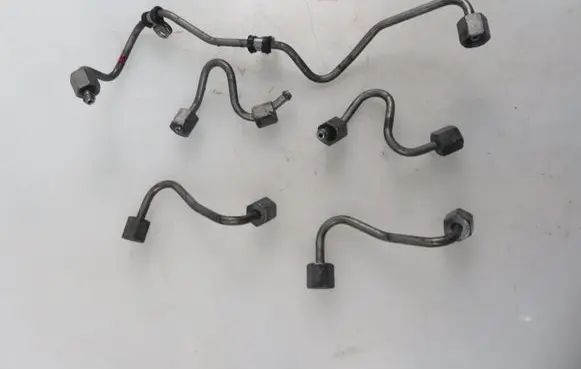 Mercedes-Benz CLA C117 X117 W117 Fuel injector supply line/pipe 