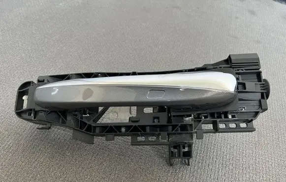 Mercedes-Benz CLA C118 X118 Front door exterior handle A0997602102 A0997602103 14790100