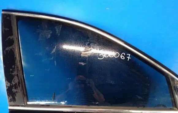 Volvo XC90 Front windscreen/windshield window 30779415