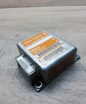 Audi A4 S4 B5 8D Airbag control unit/module 8a0959655c 0285001038