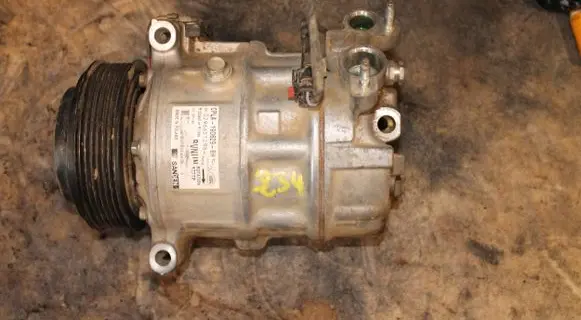 Seat Toledo I (1L) Air conditioning (A/C) compressor (pump) 820803