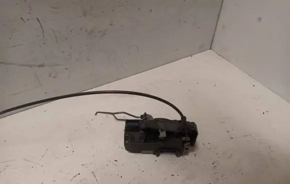 Opel Vivaro Front door lock 8200008246 91166237