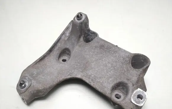 BMW 1 E81 E87 A/C compressor mount bracket 7505980 64557505980