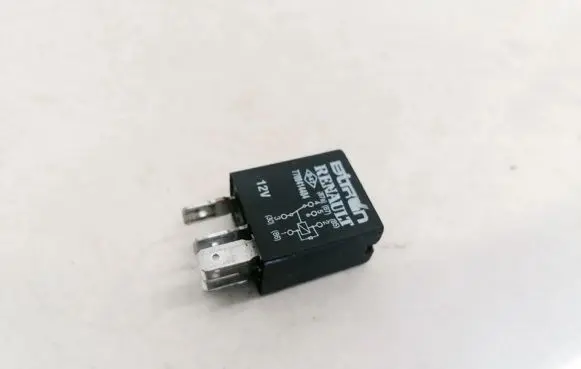 Renault Megane I Other relay 7700414484
