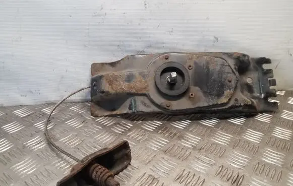 Dodge Nitro Spare wheel mounting bracket 