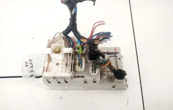 Toyota RAV 4 (XA20) Fuse box set 8273342080 82733-42080