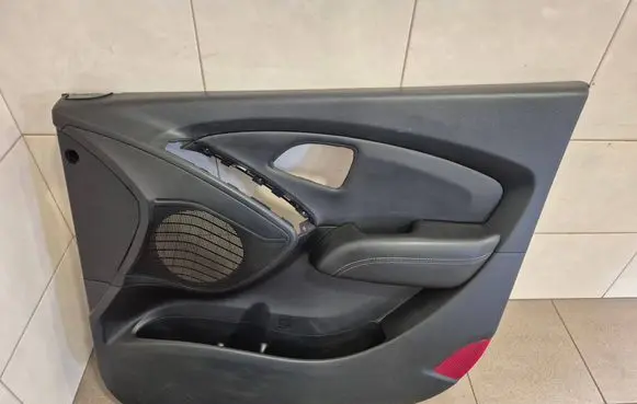 Hyundai ix35 Front door card panel trim 823202Y000