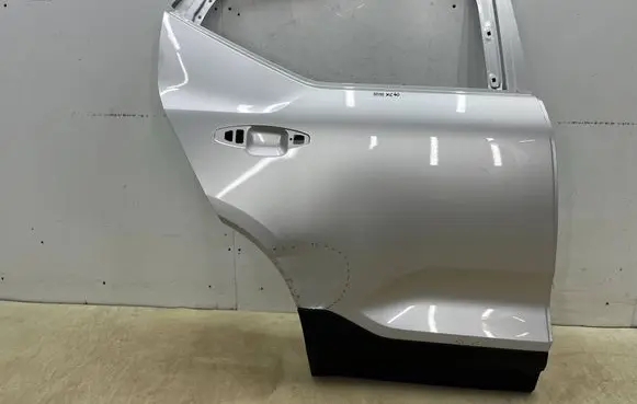Rear door