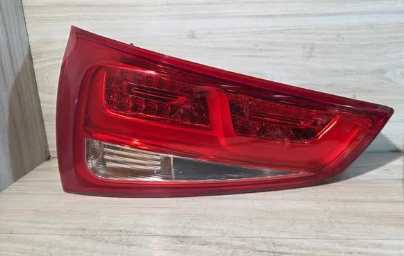 Audi A1 Tailgate rear/tail lights 8X0945093B 701013701
