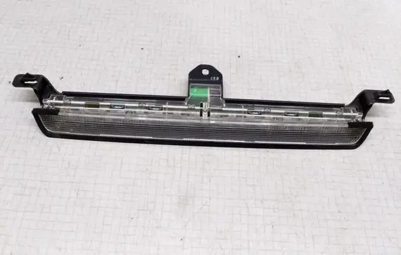 Volvo V70 Third/center stoplight 8658948 152690