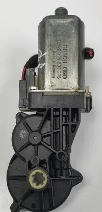 Ford Mondeo MK IV Seat adjustment motor 0390203276