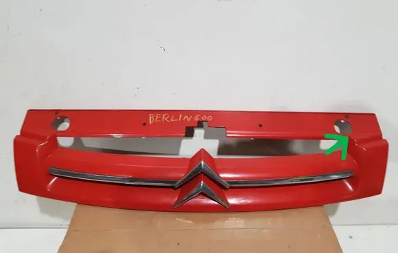 Citroen Berlingo Quarter panel pressure vent 9644758077
