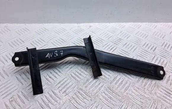 Battery bracket