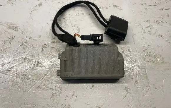 Volkswagen Touareg I Voltage converter inverter 7L6907155A