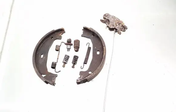 BMW 1 E81 E87 Handbrake/parking brake pads 