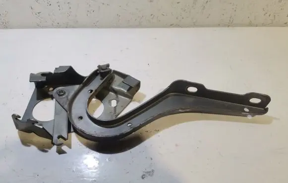 BMW 5 E28 Tailgate/trunk/boot hinge