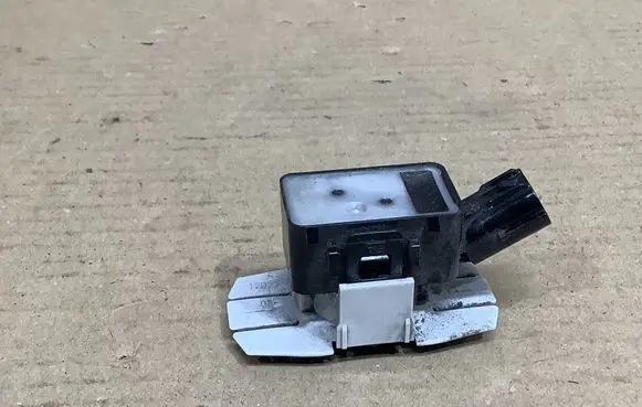 Lexus ES VII XZ10 Parking PDC sensor 8934133220 1885000901