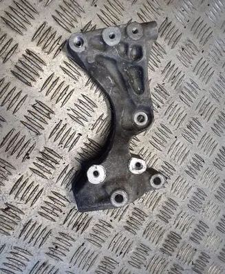 Chrysler Grand Voyager V Generator/alternator bracket 90513137F