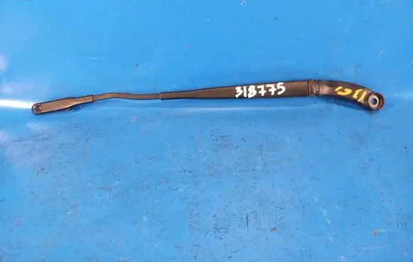 Ford Mustang VI Front wiper blade arm FR3Z17527A