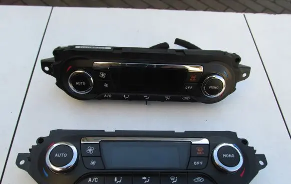 Ford C-MAX II Climate control unit AM5T18C612BJ