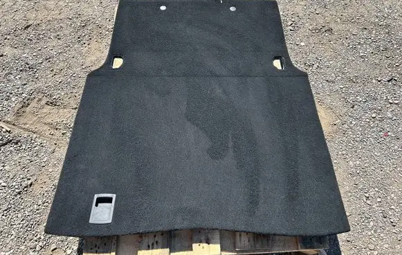 Trunk/boot floor carpet liner