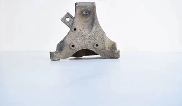 Audi A6 S6 C6 4F Engine mounting bracket 4F0199308L