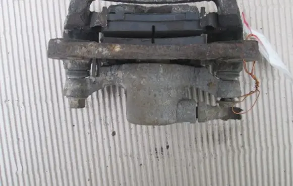 Mitsubishi Space Runner Rear brake caliper
