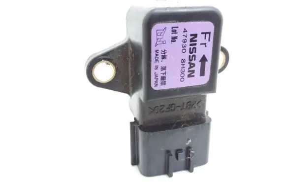 Nissan X-Trail T30 Airbag deployment crash/impact sensor 479308H300