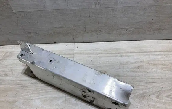 BMW 1 F70 Front bumper shock/impact absorber 9883567