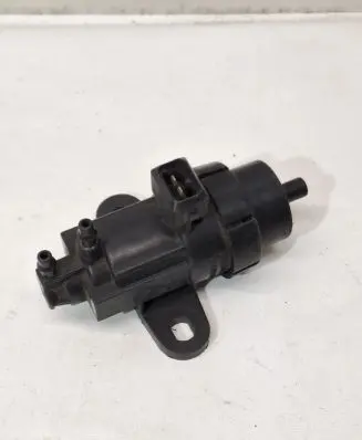 Ford Focus Turbo solenoid valve 96AB9E882 AA9E17B
