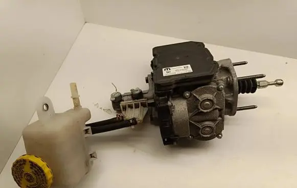 Chrysler Pacifica Brake power pressure regulator P68240033AJ 1567914 230318