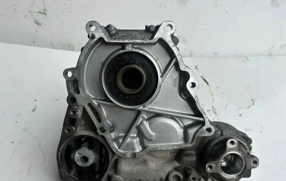 BMW X1 E84 Gearbox transfer box case 7607638