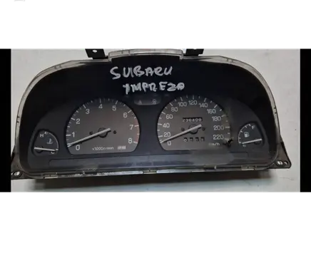 Subaru Impreza I Speedometer (instrument cluster) 85013fa530