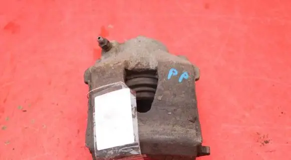Volkswagen Golf Plus Front brake caliper