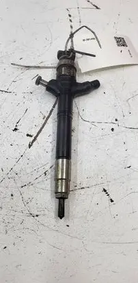 Toyota Avensis T250 Fuel injector 236700R190