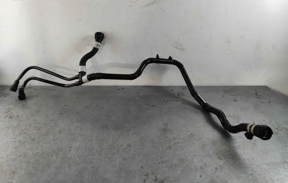 Tesla Model Y Electric car engine cooling hoses/pipes 164766200e