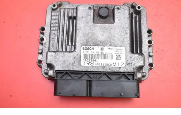 Fiat Bravo Engine control unit/module ECU 51833941