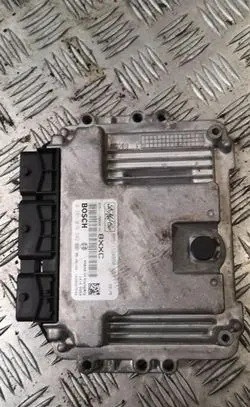 Ford Focus Engine control unit/module 8m5112a650xc